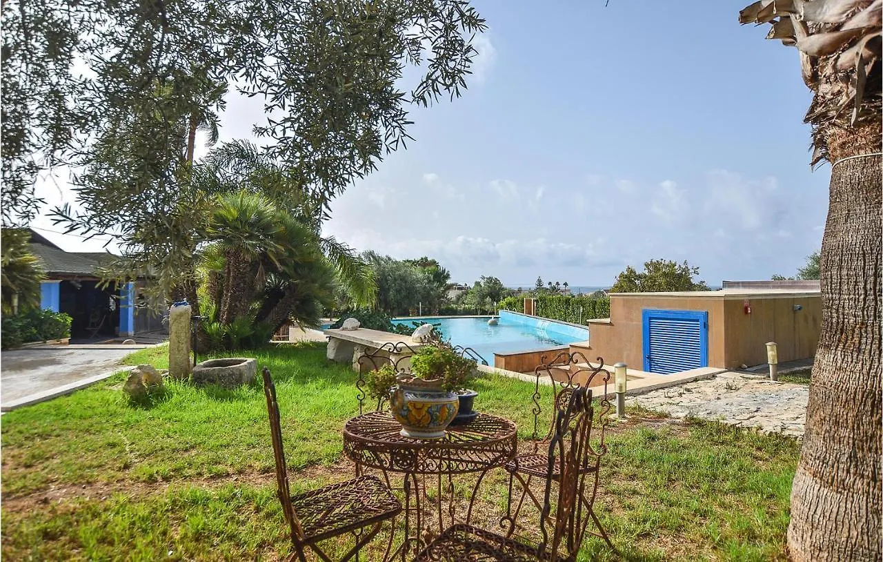 Cozy Home In Pozzallo Rg With House Sea View 0*,  איטליה